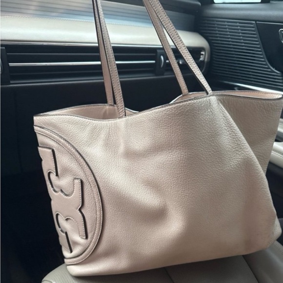 Authentic Tory Burch $500 retail - Picture 2 of 6